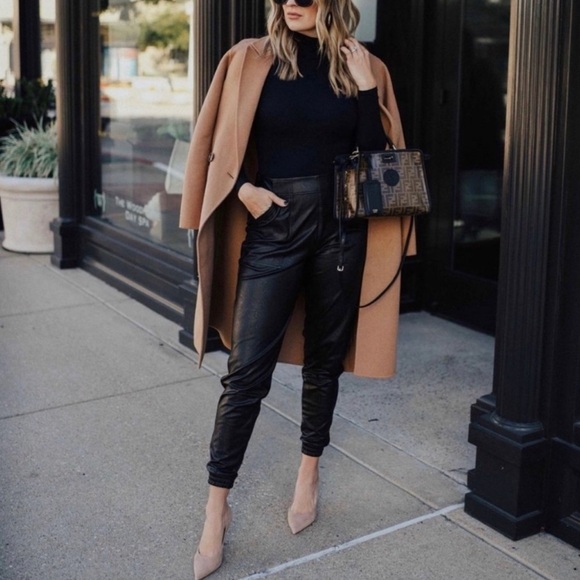 Spanx Leather Like Jogger Pants Black High Rise Pull On Women’s M pockets - Picture 1 of 8